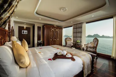 Image de Emperor Cruise Legacy Halong Bay (unique & authentic experience)