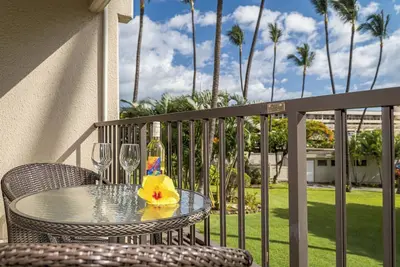 Image de Kihei Akahi D-104 | Lush Garden Views & Steps to Beach + Fun Amenities!