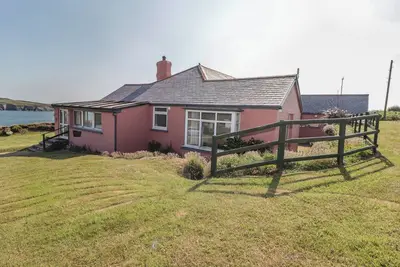St Justinians, pet friendly, character holiday cottage in St Davids