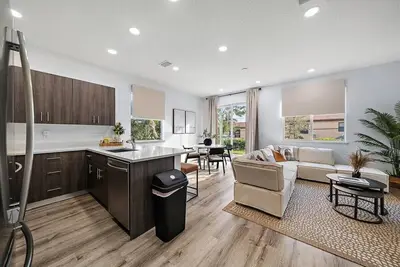 Image de 4 Bed Wpb - Home Near 95, Airport, Dt & Beaches