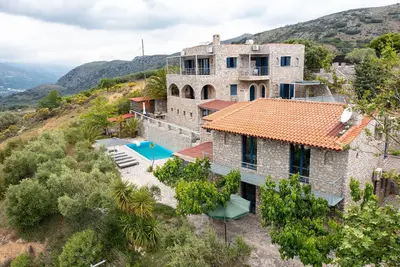 Image de Manousaki, serene villa, pool, Near taverns