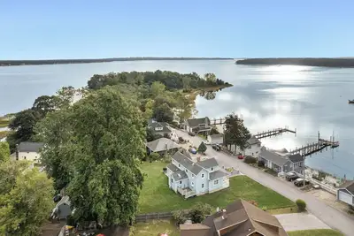 Image de Rhode Island Haven: Walk to Greenwich Bay!