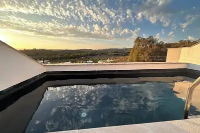 Image de Sotogrande architectural gem with stunning roof-top pool