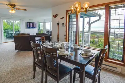 Image de Seiku Vacation Rental w/ Deck & Ocean Views