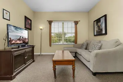 Image de 2 bedroom condo in Oakwater Resort just 2 miles from Disney World!
