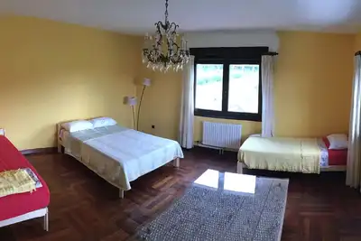 Image de Large renovated country house in a relaxing natural location