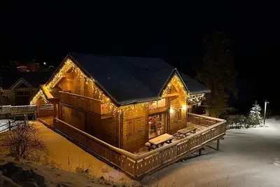 Image de Grand chalet en bois de haut standing