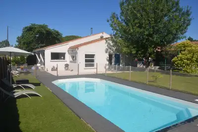 Image de Villa au calme avec piscine proche de la mer