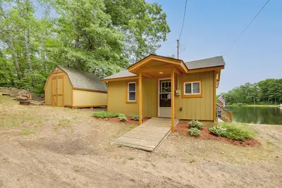 Image de Waterfront Lake Cabin: Close to Boating & Fishing!