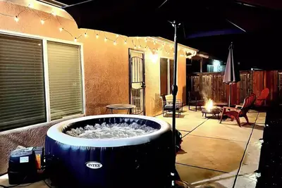 Image de 10min Soboba Casino Hemet Home with Hot tub+Lots of Parking grg\/rv\/boat\/Atv's