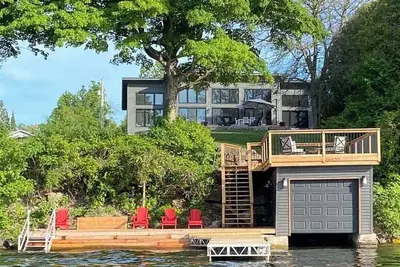 Image de East Cove Lakehouse - Trois Chambres Gîte, Couchages 6