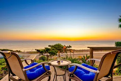 Image de Cardiff Beach Cottage, Unobstructed Ocean View, . 5 Miles to Sand!