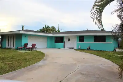 Image de Home in Cocoa Beach Close to Beach and Downtown