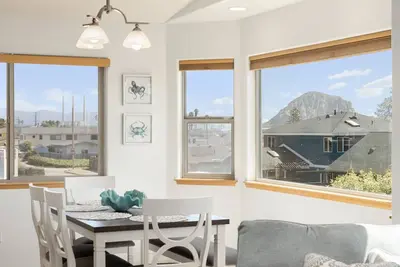 Image de Beach Retreat Rock & Ocean Views