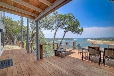 Image de Perched Above the River | House in Lago Vista
