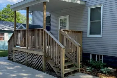 Image de Corner Cottage near to downtown!