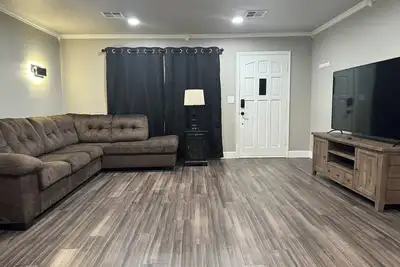 Recharge at our family friendly home in Mustang! Close to the airport!