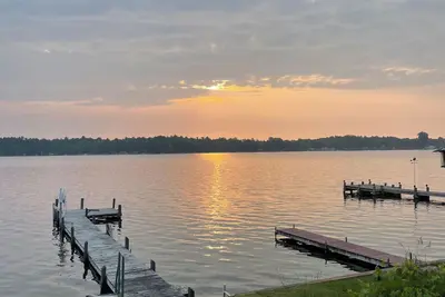 Image de Lake house paradise w/ boat dock, fire pit, and close to trailhead