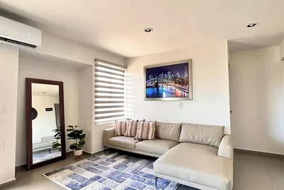 Image de Cozy condo 2 blocks away from beach