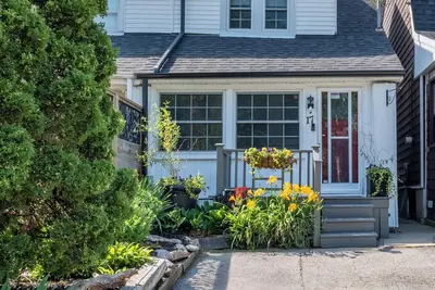 Image de Charming Beaches Retreat | Renovated 2-Bedroom House with Yoga Studio