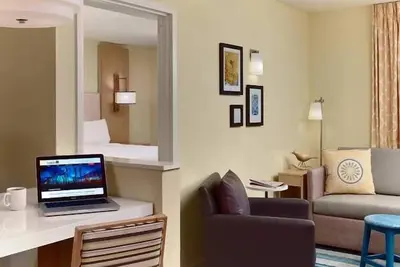 Image de Everything You Need For The Perfect Vacation! Pets are Welcome! Parking, Pool!