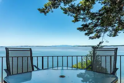 Image de Perch - Breezy Point Hideout: Waterfront w/ Beach, Hot Tub, Kayak, Paddle