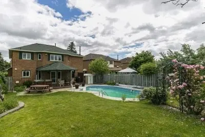 Image de Spacious⭐Pool⭐Hot Tub⭐Airport⭐Downtown⭐Walk to Everything