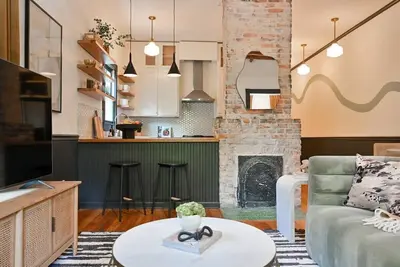 Image de Yellow Brick Road by Minty Living