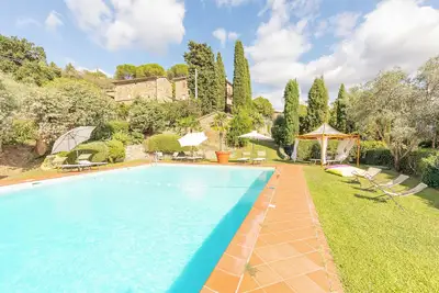 Image de Ferme 'Borgo Dolci Colline Spa Granaio' avec piscine partagée, terrasse privée et Wi-Fi