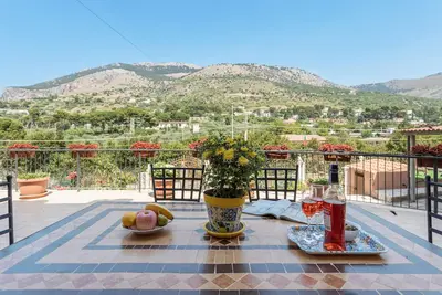 Image de Maison de vacances 'Villa Salvatore' avec vue sur les montagnes, terrasse et Wi-Fi