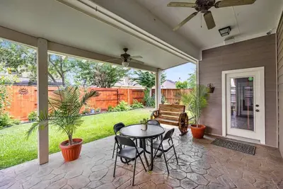 Image de Family-Friendly 4br Houston Retreat Near Bear Creek Park