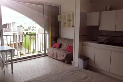 Image de A 100m de la plage, Studio meublé 27 m² - 4 couchages + parking