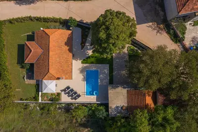 Image de Maison de vacances Drnis pour 1 - 6 personnes avec 2 chambres Ă coucher - Maison de vacances