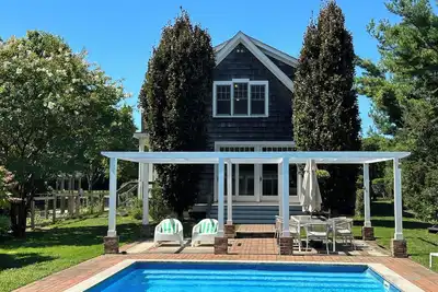 Image de Cozy Family-Friendly Beach Retreat with Pool
