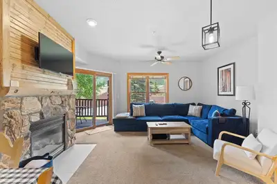 Image de Large Private Balcony & Shared Hot Tubs w/ Mountain Views & Outdoor Seating!