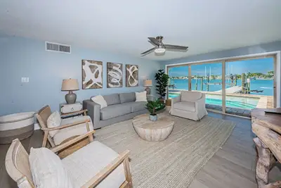 Image de Castaway Home | Indian Rocks Beach Waterfront Home with Private Pool