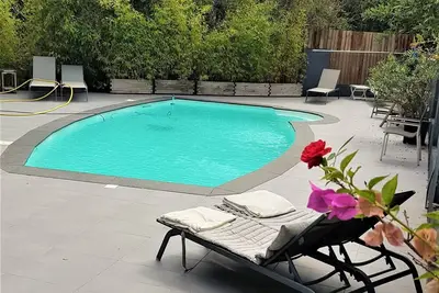 Image de Studio Maisonnette  (2 personnes) - Climatisation - Piscine + Parking - Terrasse