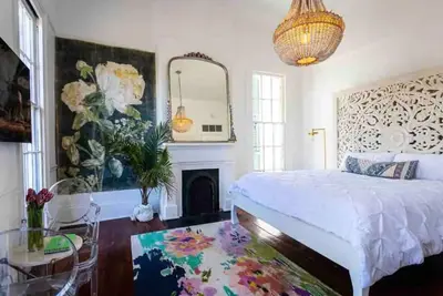 Image de French Quarter Chic Historic Greek Revival