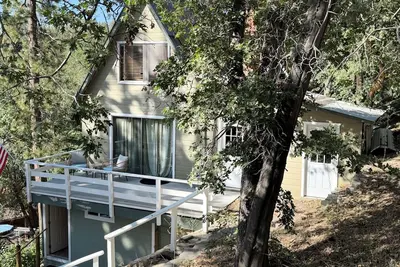 Image de Historic 1940s Cabin in Green Vally Lake