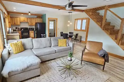 Image de Modern design in the woods, private, beautiful