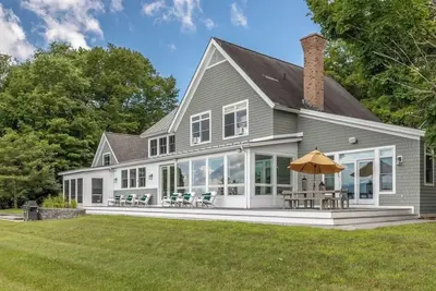 Image de Gorgeous Luxury Home, Panoramic Mountain View!