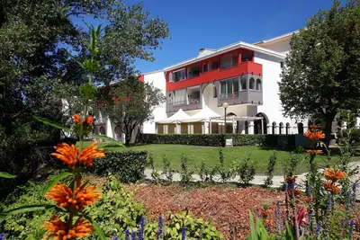 Image de Charmant studio climatisé avec terrasse, proche des Thermes, animaux acceptés à Lamalou-les-Bains