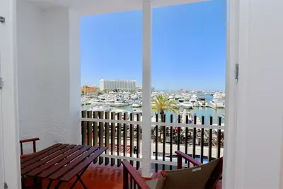 Image de Marina Vista Sol, 2 adultes 2 enfants, Avec les yeux sur la marina de Vilamoura