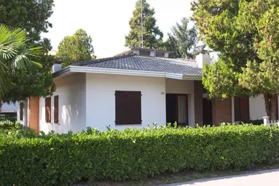 Image de Appartement de vacances avec jardin et air conditionné