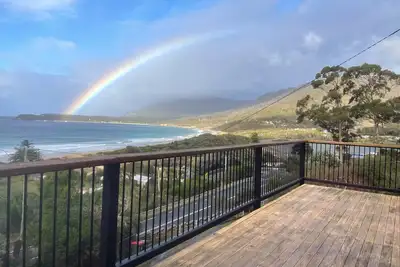 Image de The Lookout at Pirate's Bay. 3br, 2ba, ocean views, pool table, arcade machine