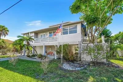 Image de Gone Coastal: *3 mins to beach *Pet-Friendly *Budget-friendly