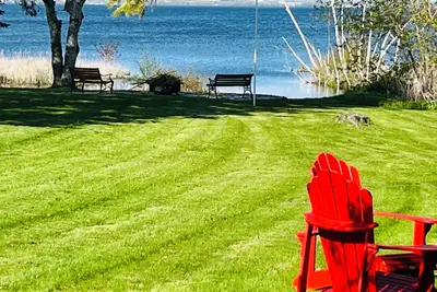 Image de Entire water front house in beautiful Carrying Place.