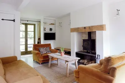 Image de Ewen House - Cotswolds Cottage on Award Winning Lower Mill Estate & Spa