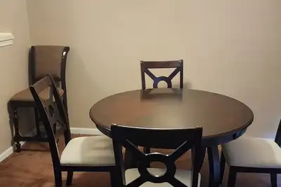 Image de Beautiful Shades Home. 2 bed 2. 5 bath\nLuxury Home. \nPrivate Airoplane Landing\n