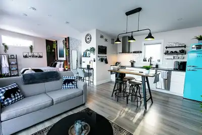 Image de Lake View Cottage With Private Hot Tub - Lazy Bear